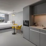 Express & By Ihg 3*
