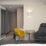 Express & By Ihg 3* سيون