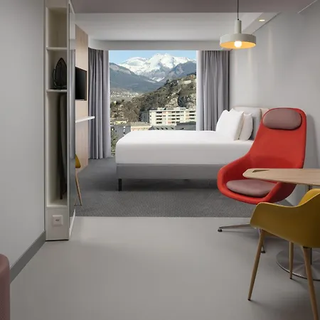 Hotel Express & By Ihg *