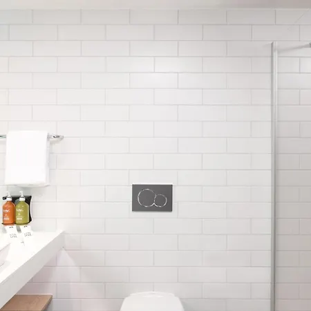 Hotel Express & By Ihg