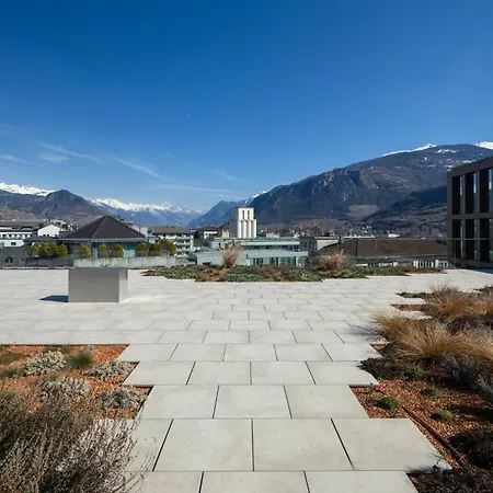 Express & By Ihg Sion