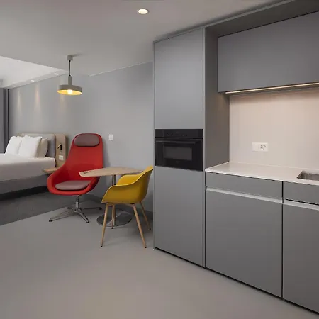 Express & By Ihg Отель *