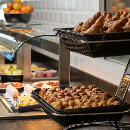 Hotel Express & By Ihg *