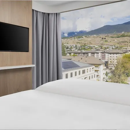 Express & By Ihg Sion