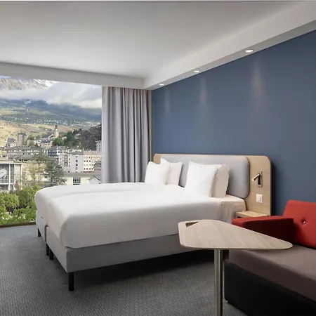 Express & By Ihg