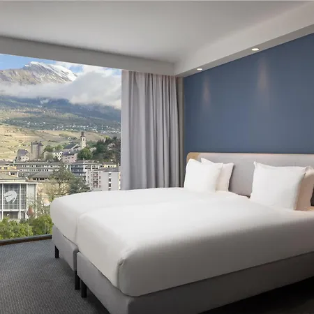 Hotel Express & By Ihg *