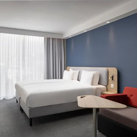 Express & By Ihg Hotel *