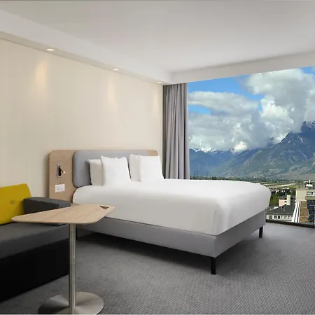 Express & By Ihg Hotel Sion