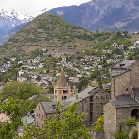 Express & By Ihg * Sion