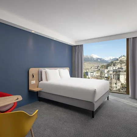 Hotel Express & By Ihg