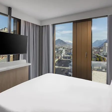 Hotel Express & By Ihg