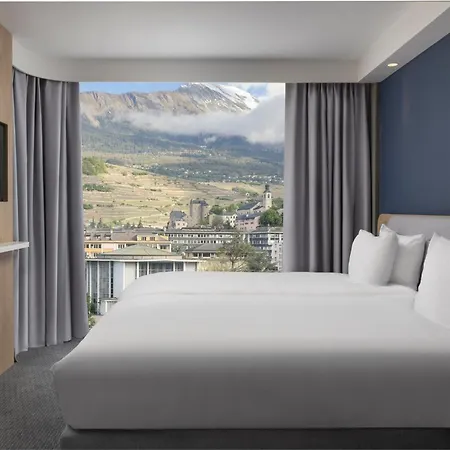 Hotel Express & By Ihg