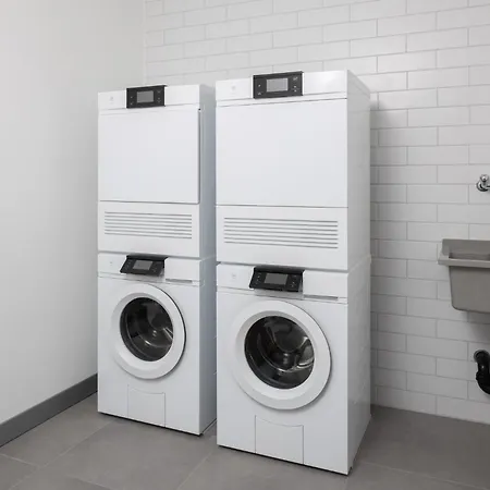 Ξενοδοχείο Express & By Ihg