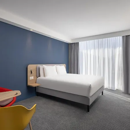 Express & By Ihg Sion