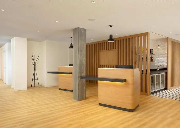 Hotell Express & By Ihg *