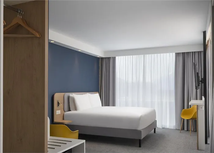 Ξενοδοχείο Express & By Ihg 3*