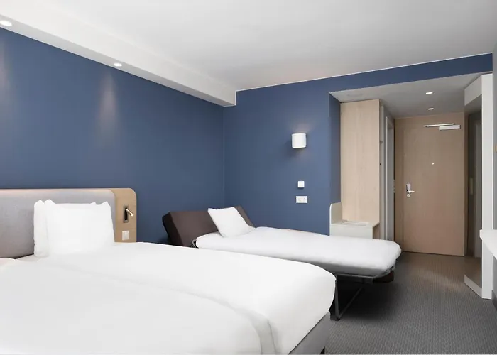 Express & By Ihg Hotell