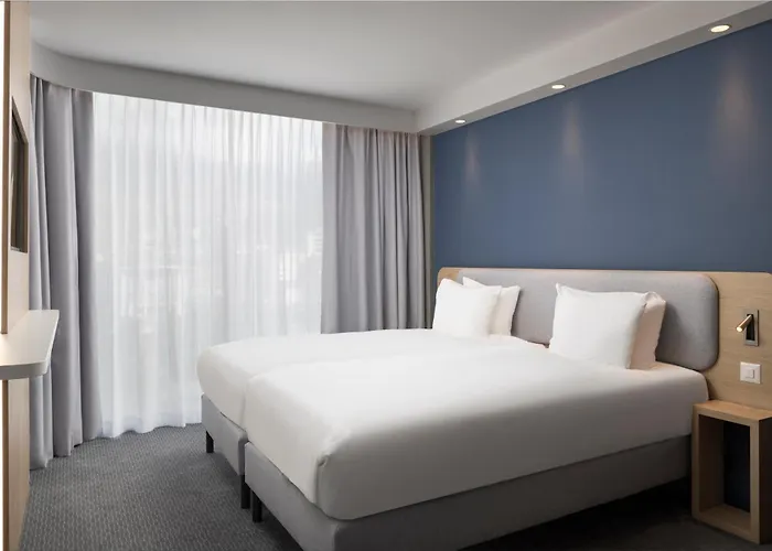 Hotel Express & By Ihg