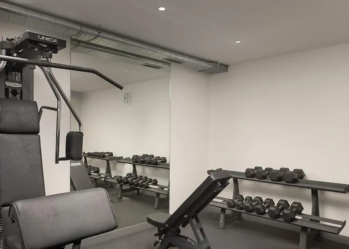 Express & By Ihg * Sion