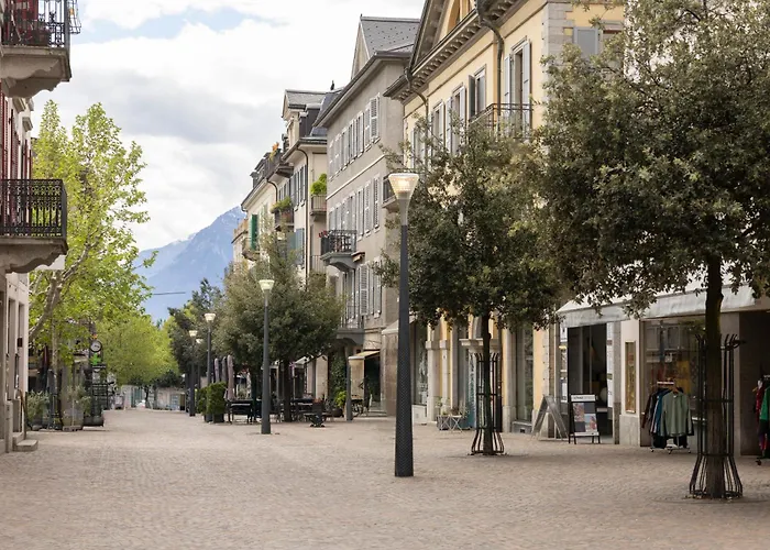 Express & By Ihg Hotel Sion