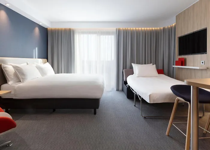 Express & By Ihg Sion