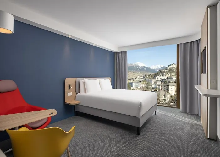 Express & By Ihg Sion