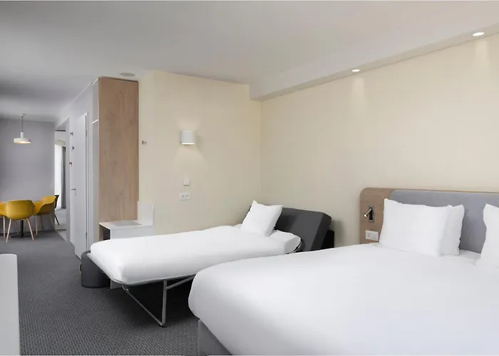 Express & By Ihg Hotel