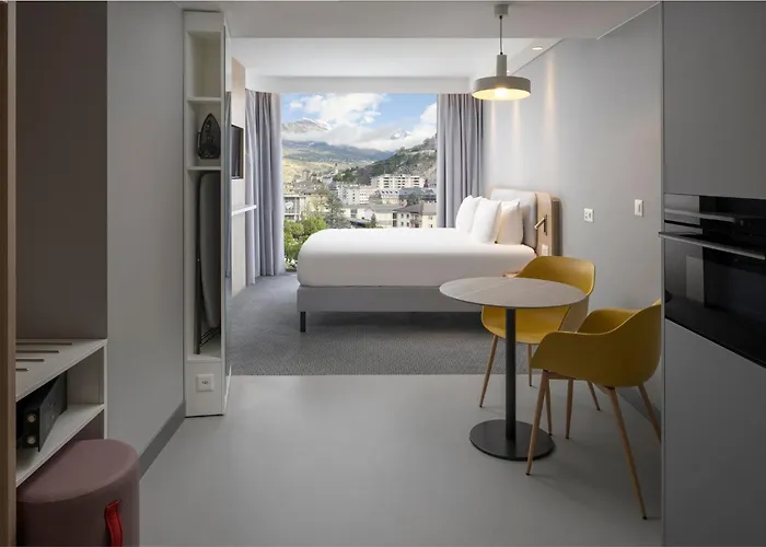 Express & By Ihg Hotell *