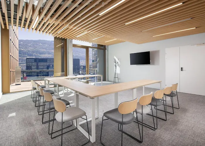 Express & By Ihg Hotell