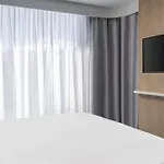 Express & By Ihg Hotel Sion
