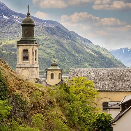 Otel Express & By Ihg